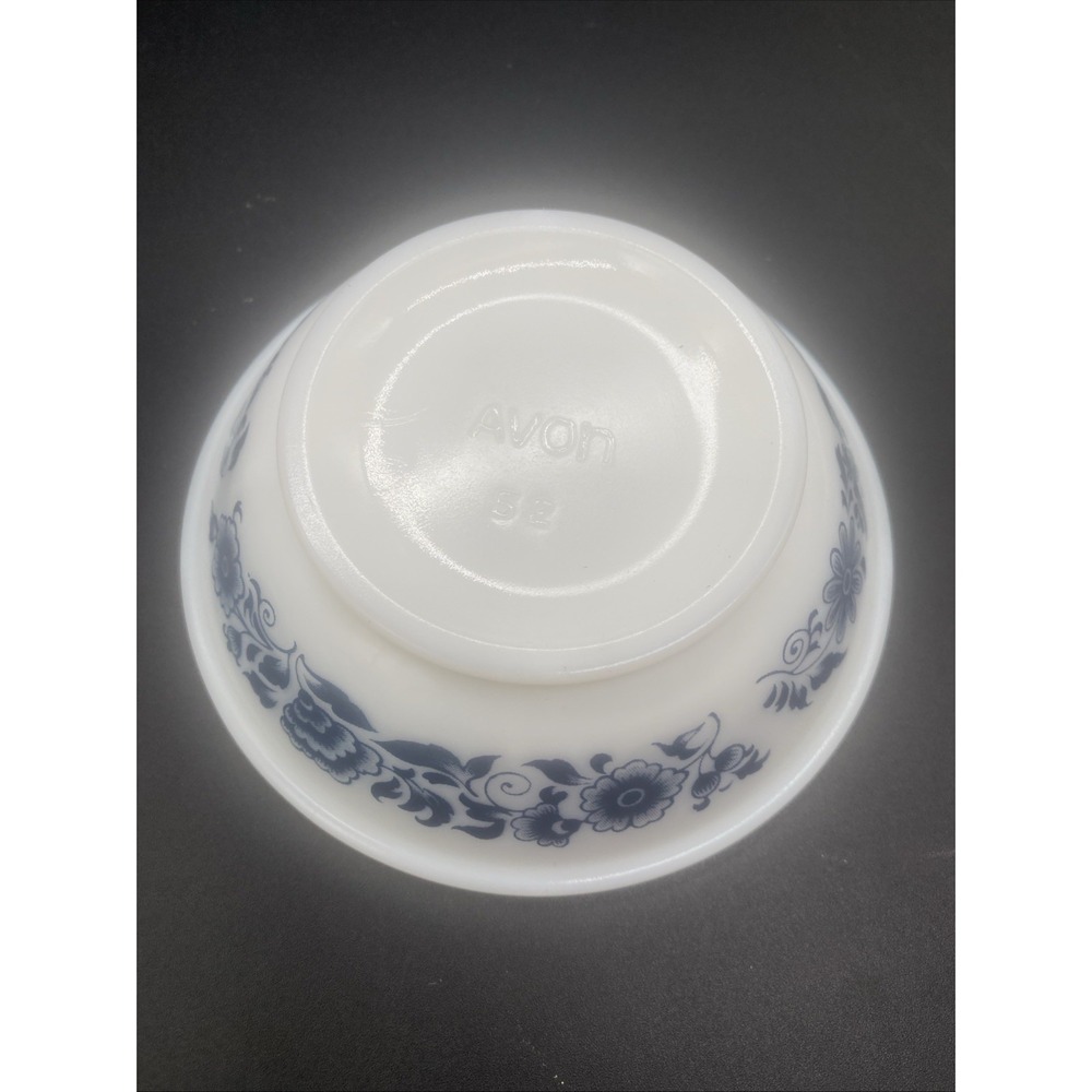 AVON  Vintage Milk Glass CRUET & Matching BOWL Blue White SKIN-SO-SOFT EMPTY - Picture 4 of 11
